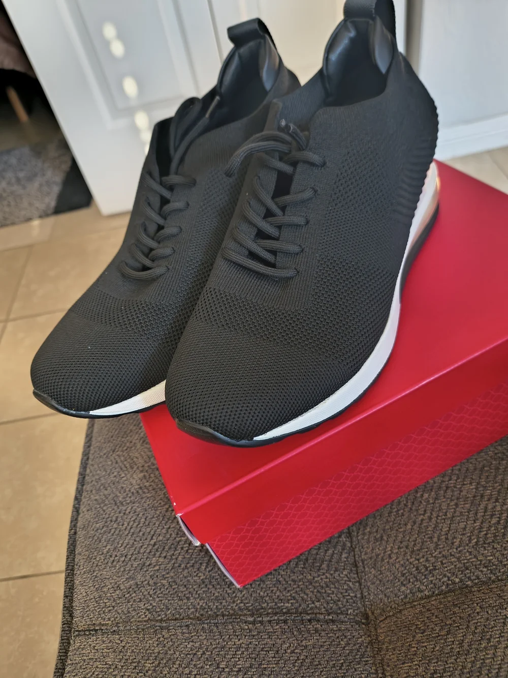 Steve Madden breathable black